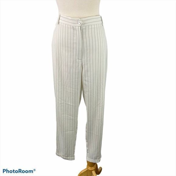 RENUAR White & Black Pinstriped Cropped Pants - Picture 9 of 9